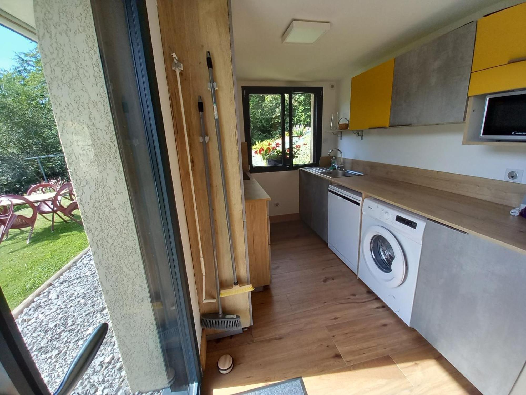 Appartement En Rez De Jardin Thénésol 外观 照片